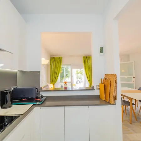 Cubo's Rubi Townhouse בית נופש מארבלה