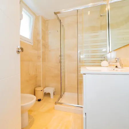 Cubo's Rubi Townhouse *