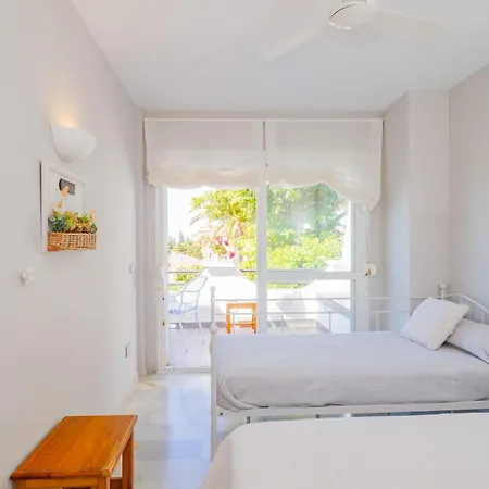 Cubo's Rubi Townhouse בית נופש מארבלה
