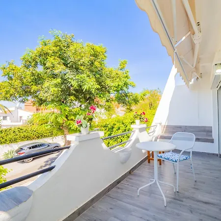 בית נופש Cubo's Rubi Townhouse מארבלה